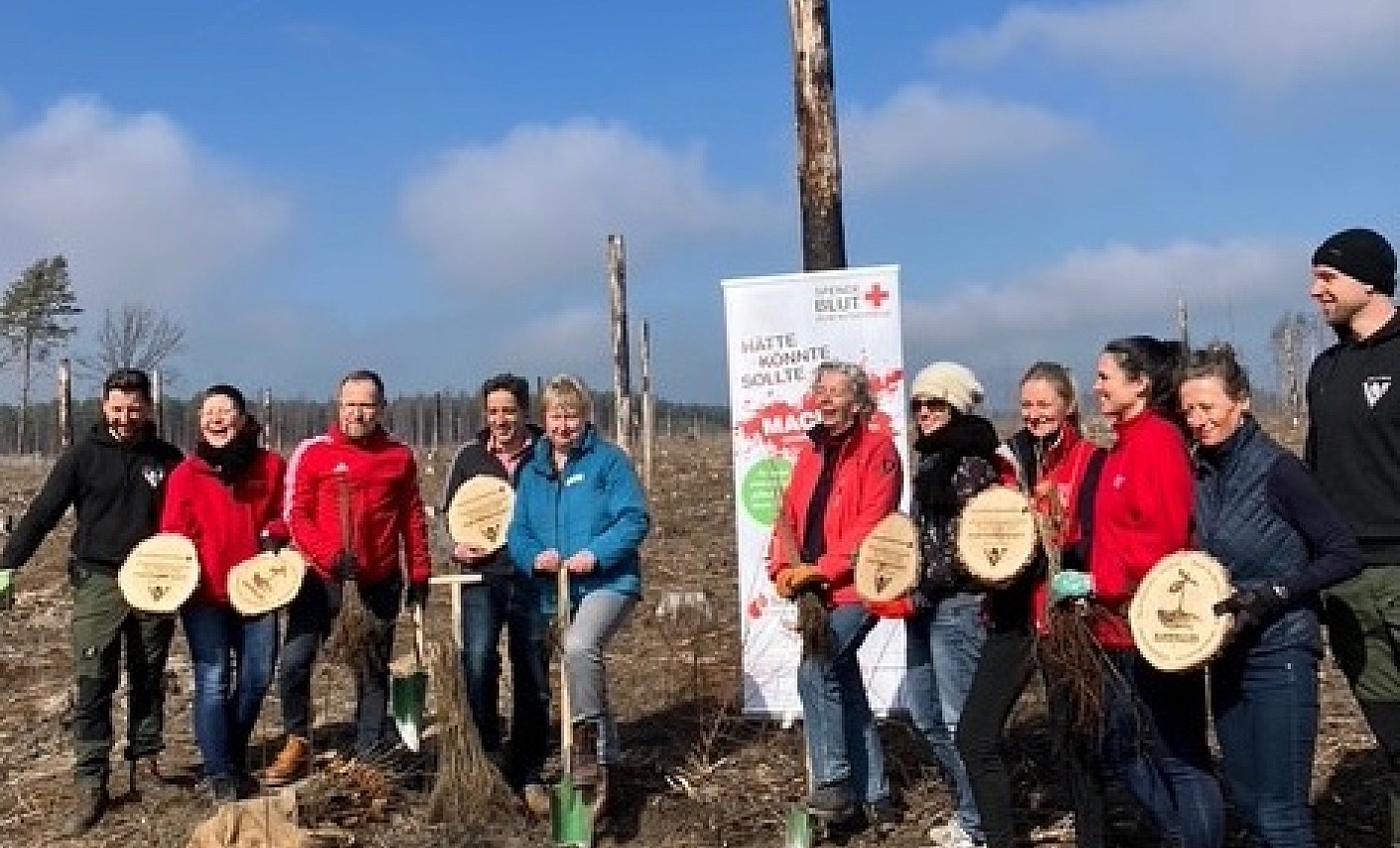 gruppenbild-baumpflanzaktion-beelitz