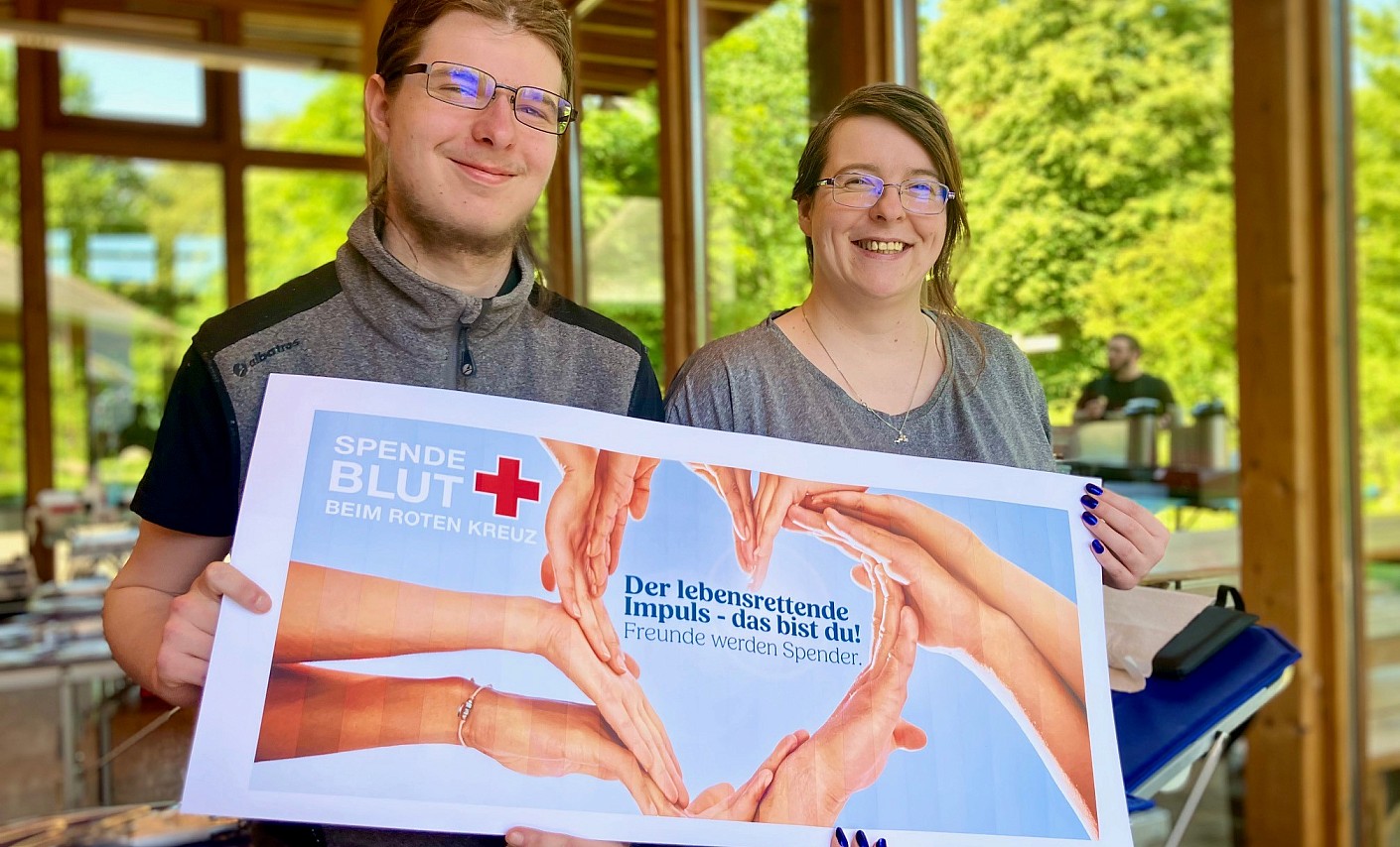 blutspender-plakat-gruppe