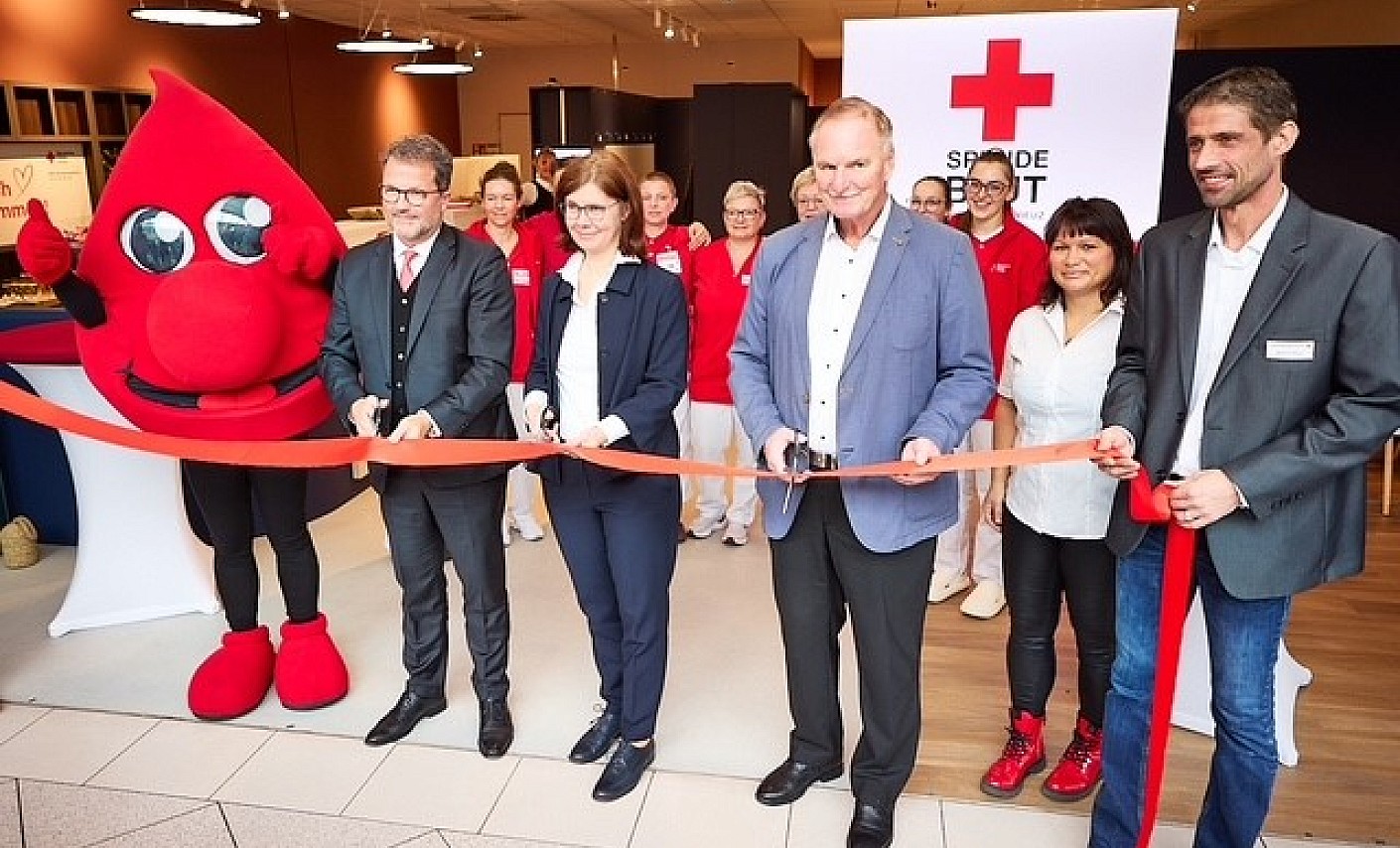 eröffnung-gruppe-durchschneiden-band-chemnitz