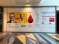 Neues DRK Blutspendezentrum in Berlin Plakat Hinweis