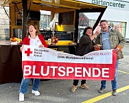 Nach der Blutspende in Bad Oldesloe zu Connys Imbiss