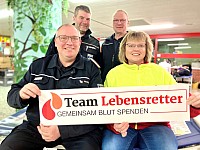 team lebensretter-gruppenfoto-blutspende