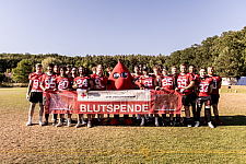 football-gruppenfoto-gruppe-potsdam_royals-blutspende-sommeraktion-mannschaft-team-