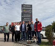 gruppenfoto-gruppenbild-gruppe-fahrsicherheitstraining-sachsenring