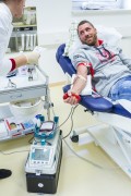 DRK-Blutspende-Blutspender